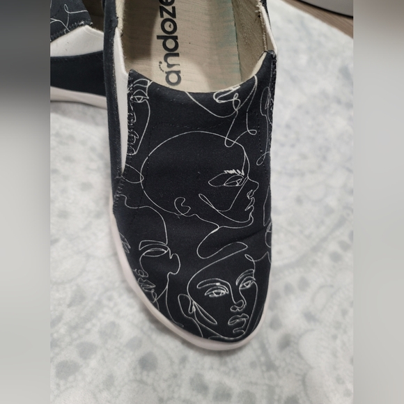Andose shoes in black with face figures on the front, size 10 women - Picture 5 of 8